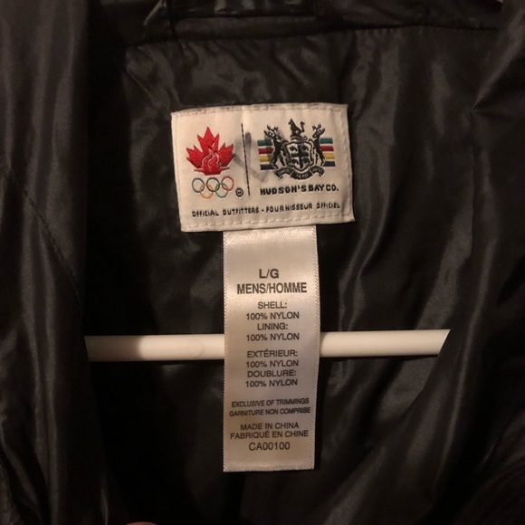 Canadian Olympic Windbreaker - Picture 2 of 6